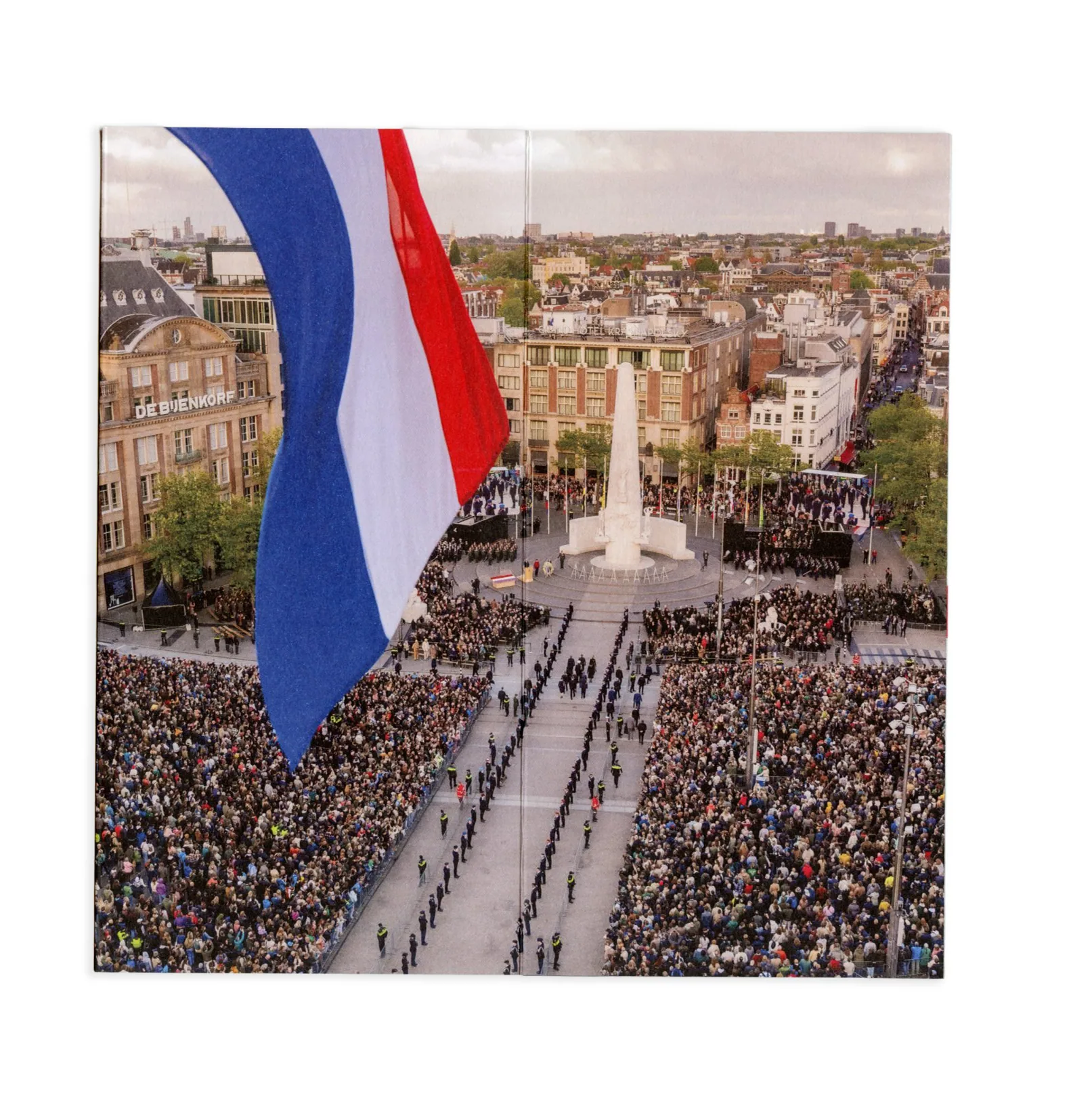 Nationaal Comité 4 en 5 mei — book design by Studio Jord Noorbeek (6/6)
