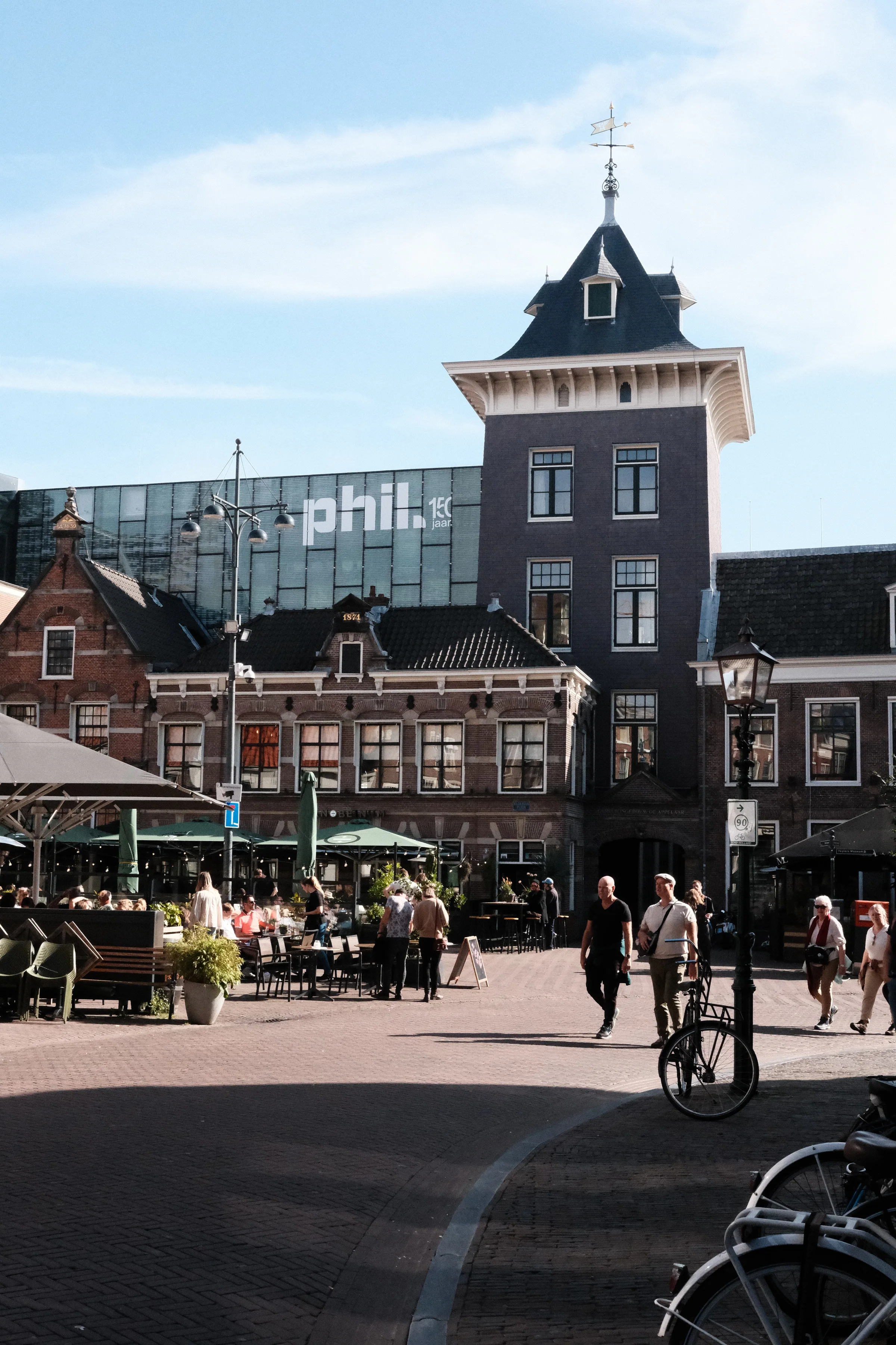 Phil — Phil, Haarlem — Brand identity, webdesign — design by Studio Jord Noorbeek